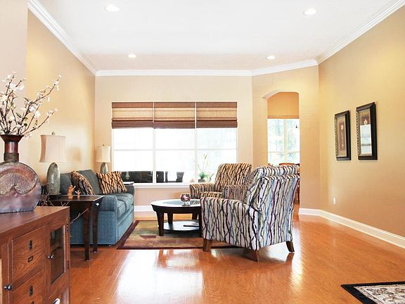 3rd image of 3063 Country Club Blvd
