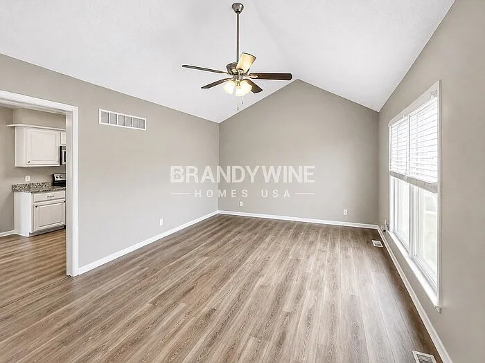 106 S Prairie Rose St — Photo 4