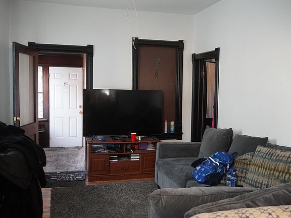 3rd image of 224 Oscar Ave