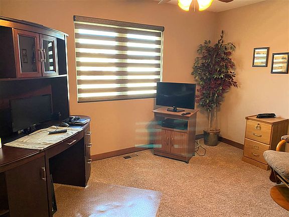 5th image of 1412 Valerie Cir