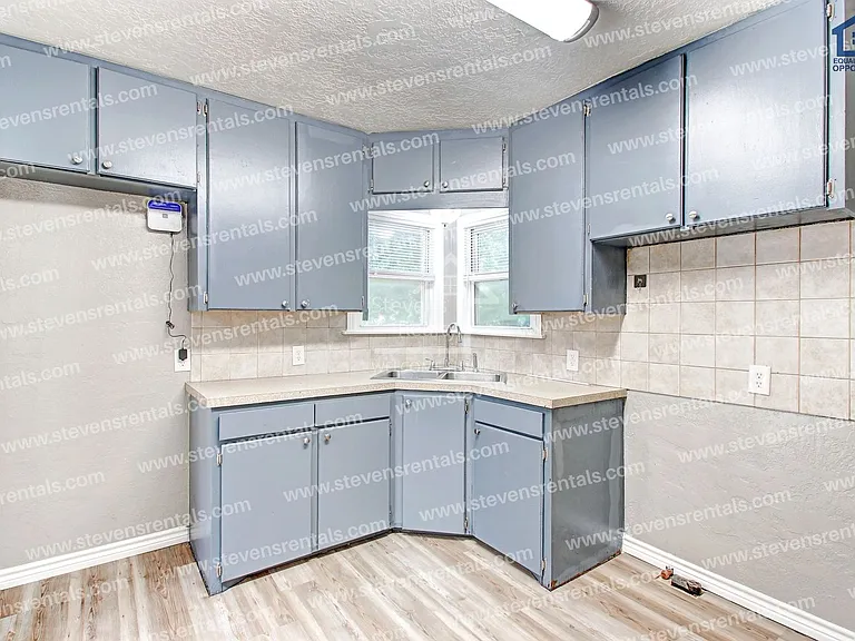 1210 NW Irwin Ave — Photo 16