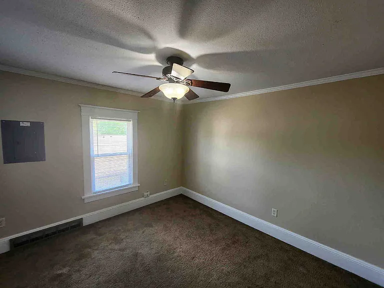 143 Brockway Ave #UPPER — Photo 10