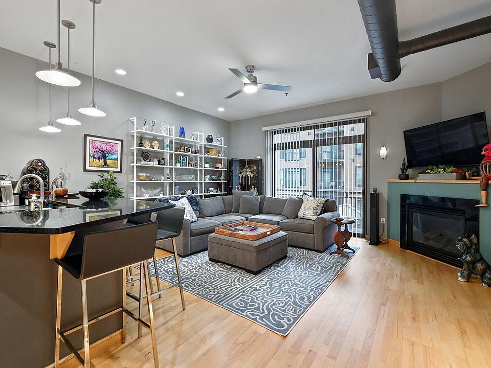 1st image of 615 W Main St APT 208