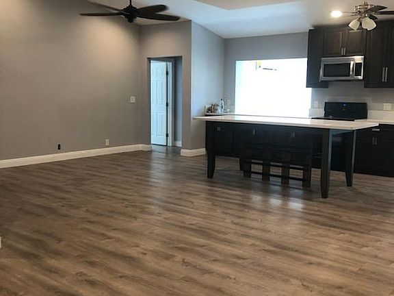 5th image of 8833 W Diana Ave