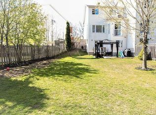 33 Tobermory Cres, Ottawa, ON K2K 2S2