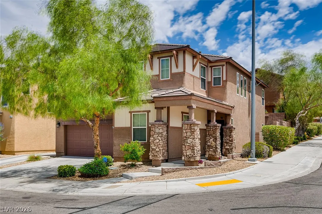 5 bed, 4.0 bath, 2407 sqft, $3,000 — Photo 1