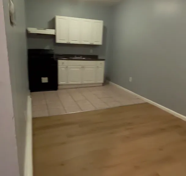 350 S Orange Ave — Photo 5