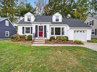 340 Bassett Rd, Bay Village, OH 44140