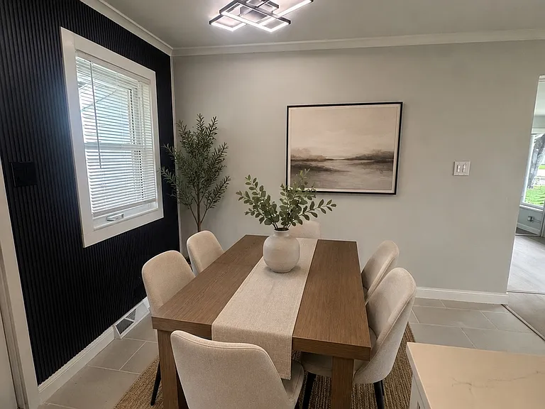 8718 Plainfield Rd — Photo 5