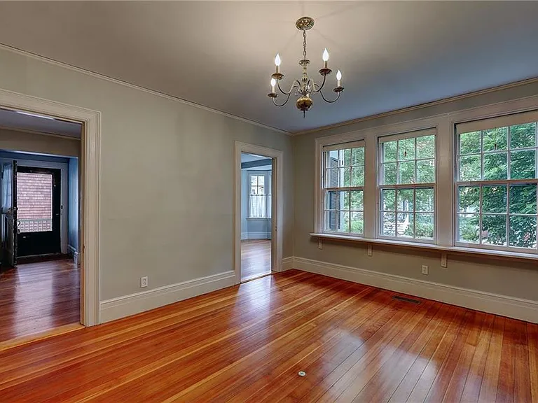 16 Elton St — Photo 5