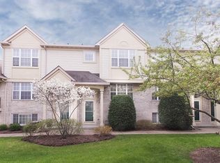 2735 Curran Ct, Darien, IL 60561