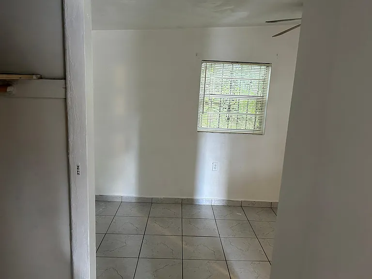 12920 Westview Dr #4 — Photo 12