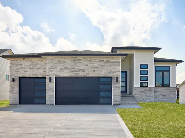 1362 S Lotus Pl, West Des Moines, IA 50266