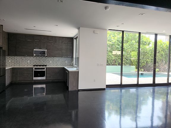 3rd image of 4141 Marcasel Ave #1