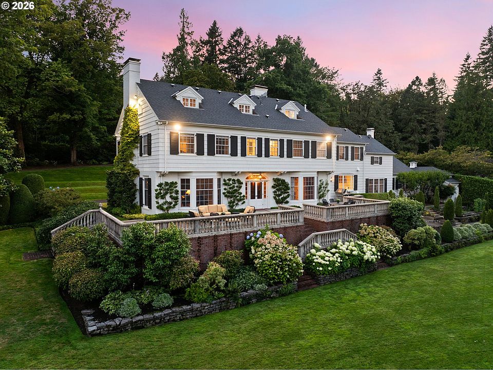 2393 S Military Rd, Portland, OR 97219 | Zillow