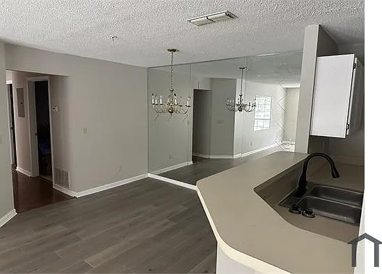 3 bed, 1289 sqft, $1,750 — Photo 4