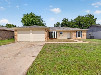 7528 Meadowlark Ln N, Watauga, TX, 76148