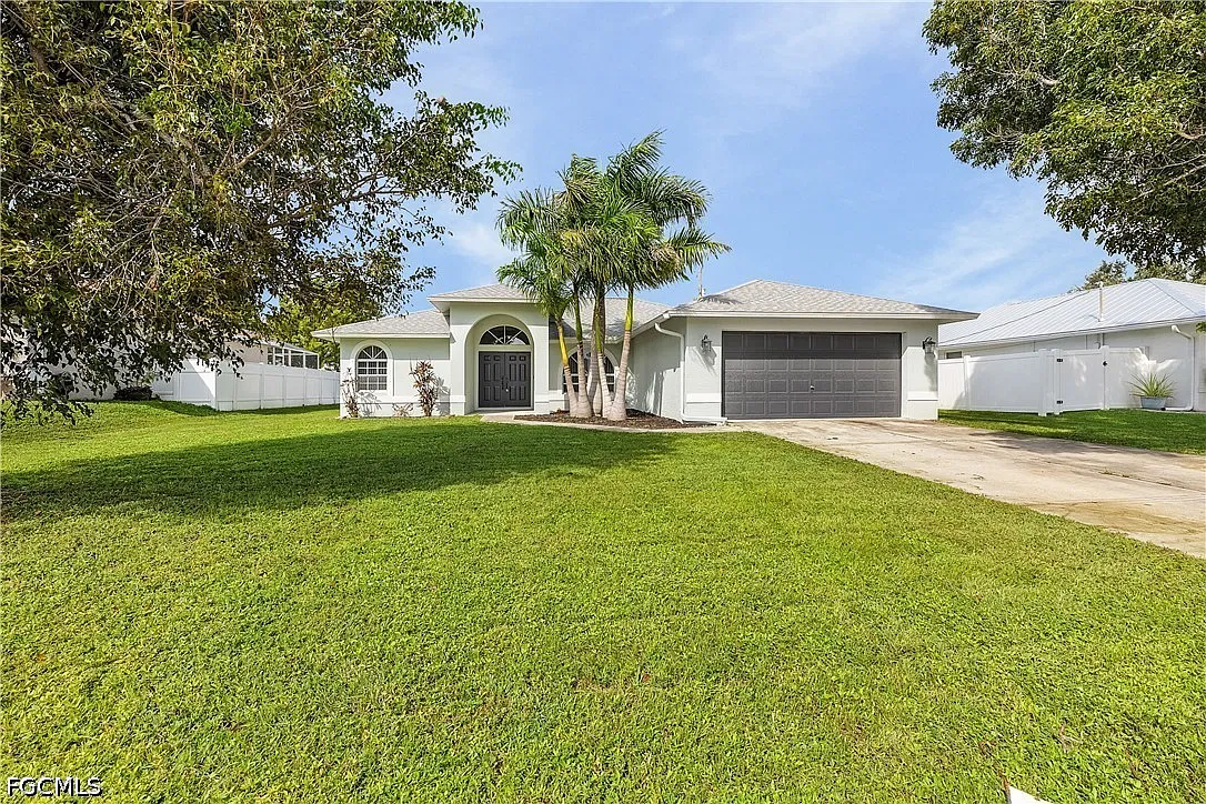 3 bed, 2.0 bath, 1820 sqft, $2,000 — Photo 4