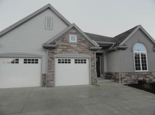 7460 Hickory Valley Dr, Maumee, OH 43537