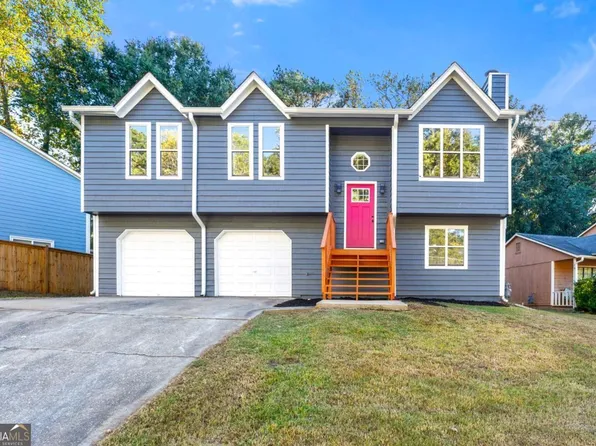2071 Scarbrough Trl E, Stone Mountain, GA 30088