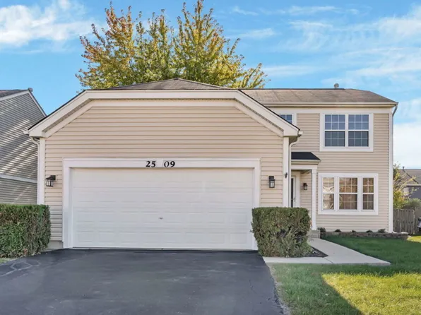 2509 Rosehall Ln, Aurora, IL 60503