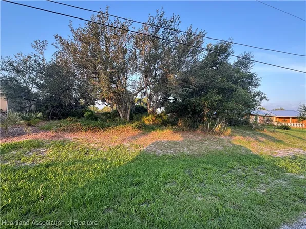 2015 Clam Dr, Sebring, FL 33870
