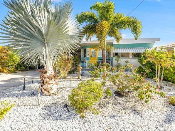 1703 Minnesota Ave, Bradenton, FL 34207