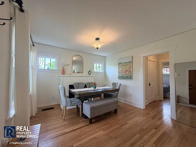4310 N 31st St — Photo 5