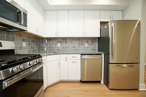 1729 Mifflin St #2 Photo 1