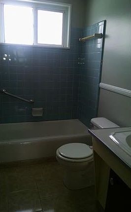 2nd image of 411 Clair St