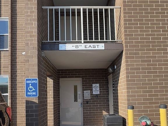 2nd image of 2106 Kanawha Blvd E APT 626