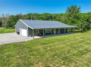 18969 Thomas Rd, Winchester, KS 66097