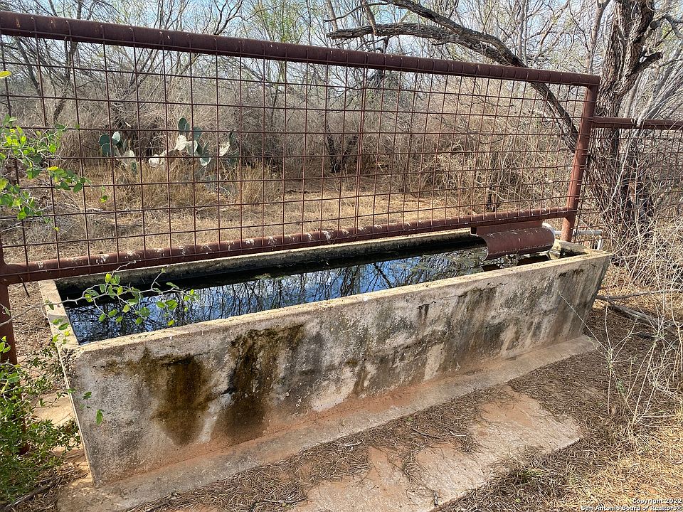 2nd image of 1219 FM 1867