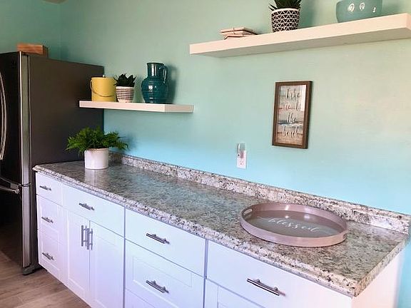 Kitchen - right side