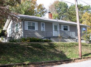 303 E Farragut Rd, Oak Ridge, TN 37830