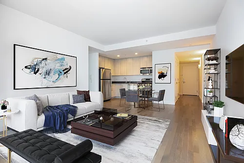 388 Bridge St #17G Photo 1
