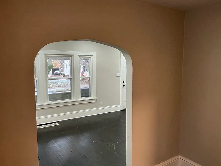 829 Aberdeen St — Photo 5