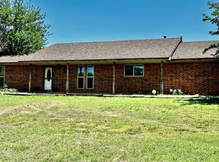 1011 Canyon Ridge Rd, Clinton, OK 73601