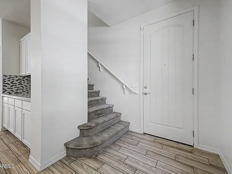 1575 W Marlin Dr — Photo 4