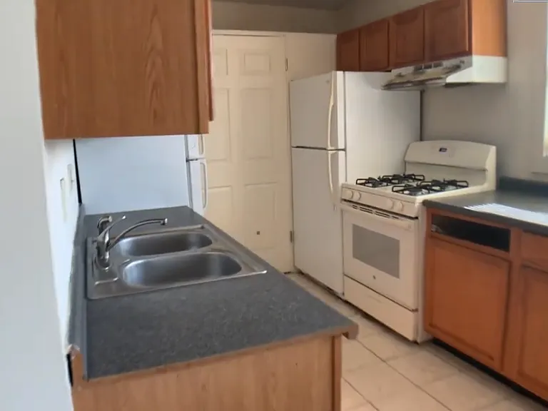 209 Williams St #3 — Photo 5