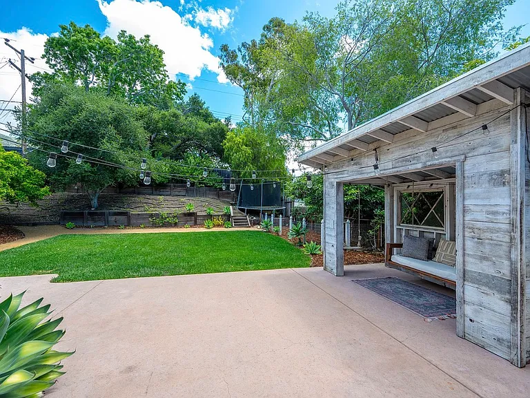 1492 Tanglewood Ct — Photo 11