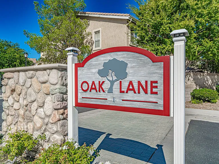 25410 Dry Creek Ct — Photo 18