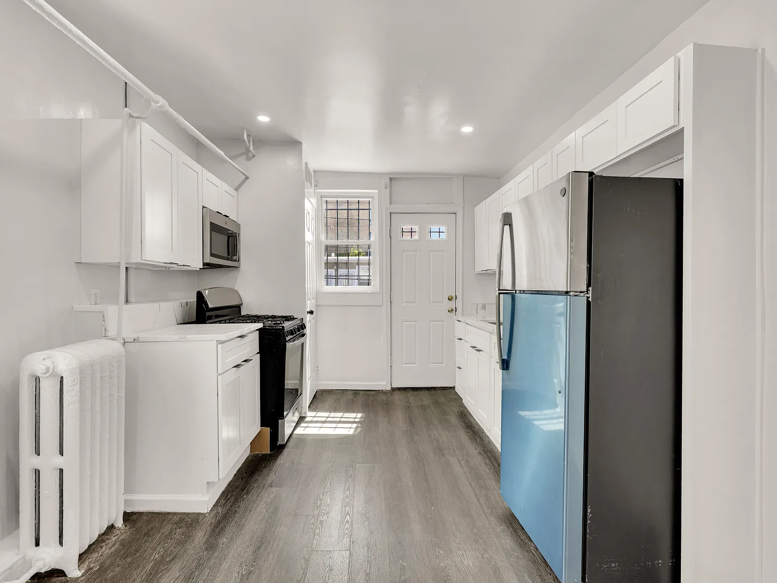2 bed, $2,500 — Photo 4