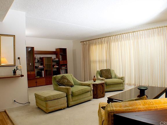 5th image of 3300 S Sepulveda Blvd APT F3