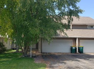 123 Woodview Dr, Cottage Grove, WI 53527