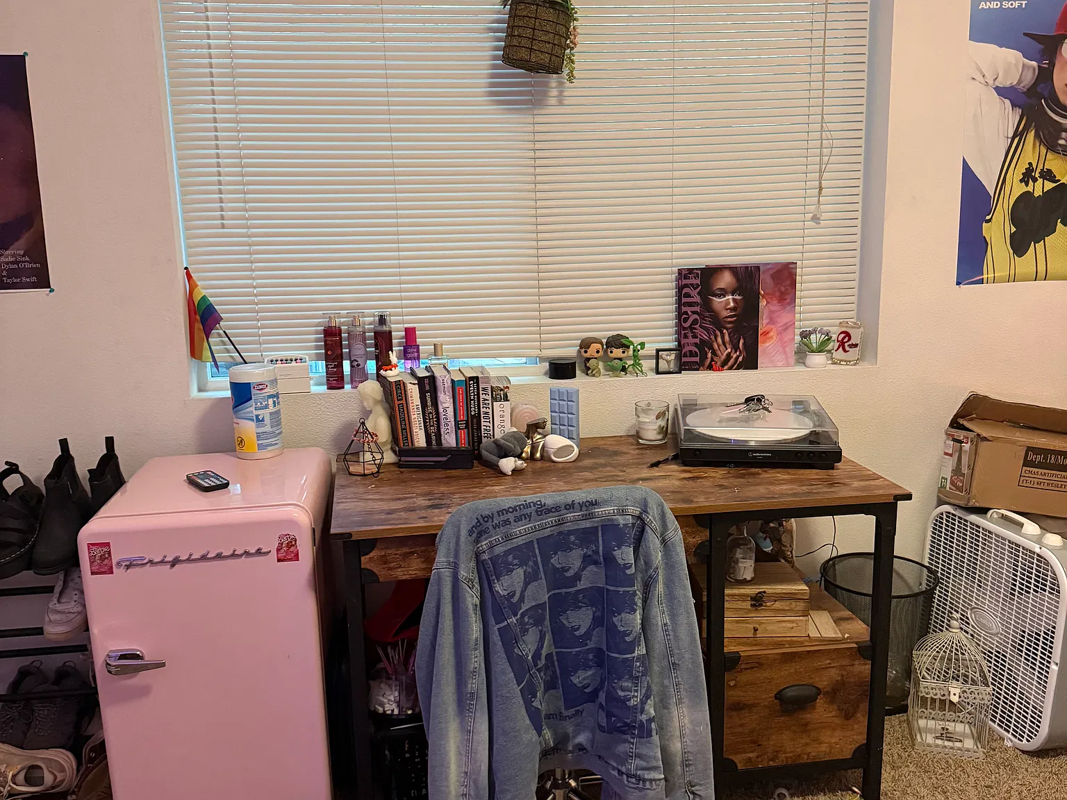 5 bed, 2370 sqft, $963 — Photo 3