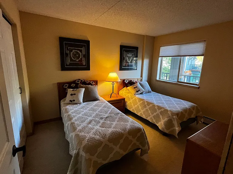 980 Lakepoint Dr #203 — Photo 27