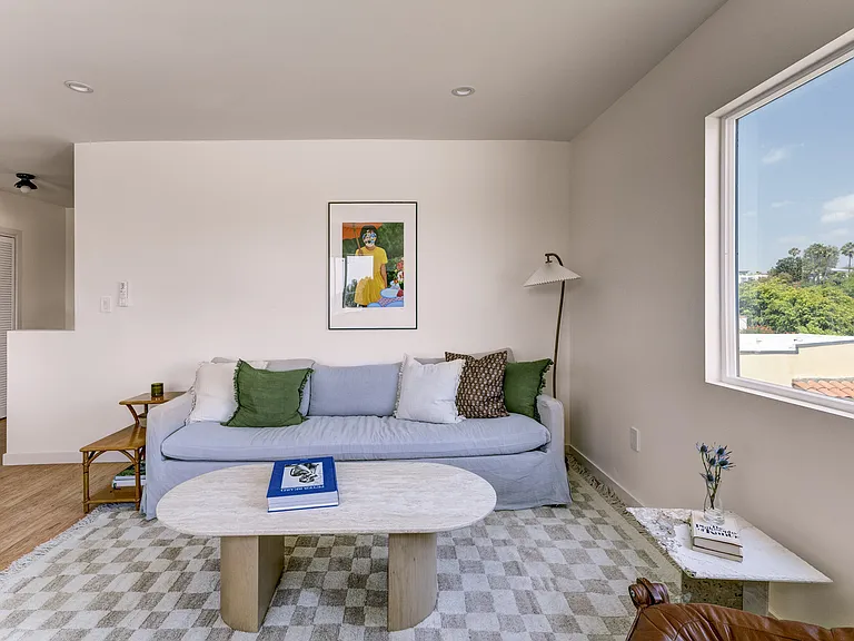 815 1/4 Kodak Dr — Photo 3