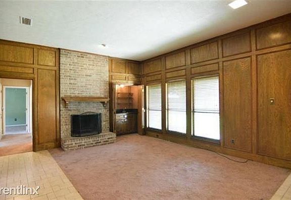 2nd image of 2110 Toluca Dr