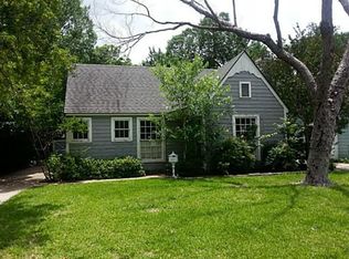 9016 Forest Hills Blvd, Dallas, TX 75218